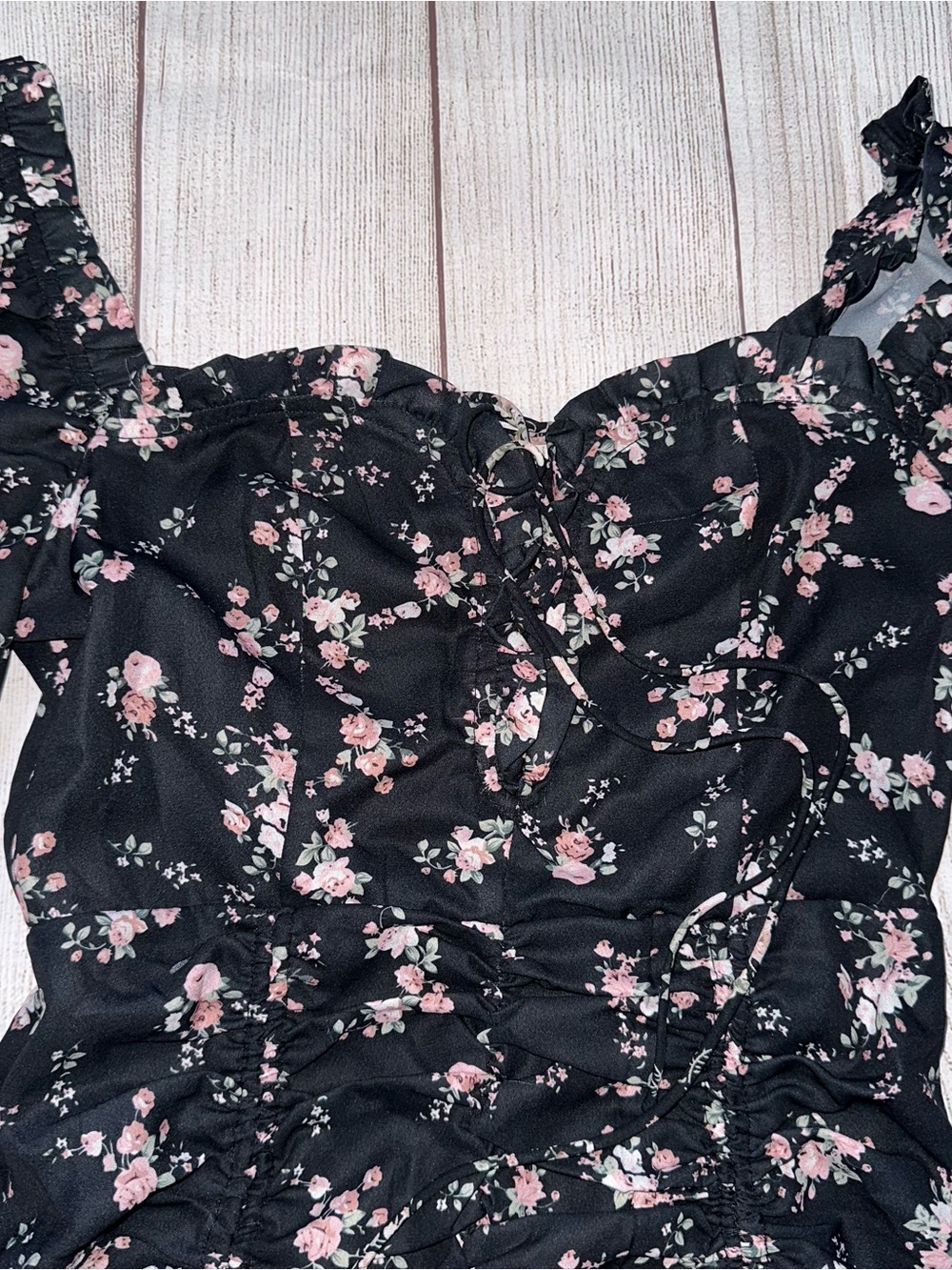 Floral Ruched Dress - Picture 3 of 11